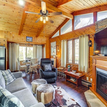 Rustic Newland Cabin With Deck By Lake And Trails! Exteriör bild